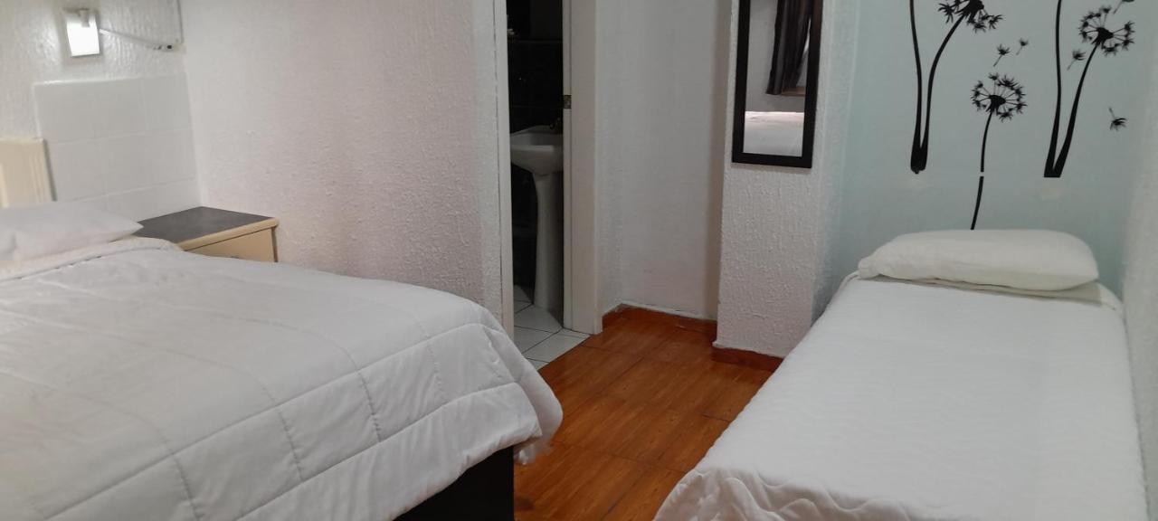 Hostal Brilliant Quito Zewnętrze zdjęcie