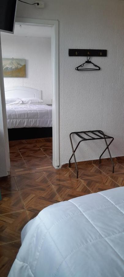 Hostal Brilliant Quito Zewnętrze zdjęcie