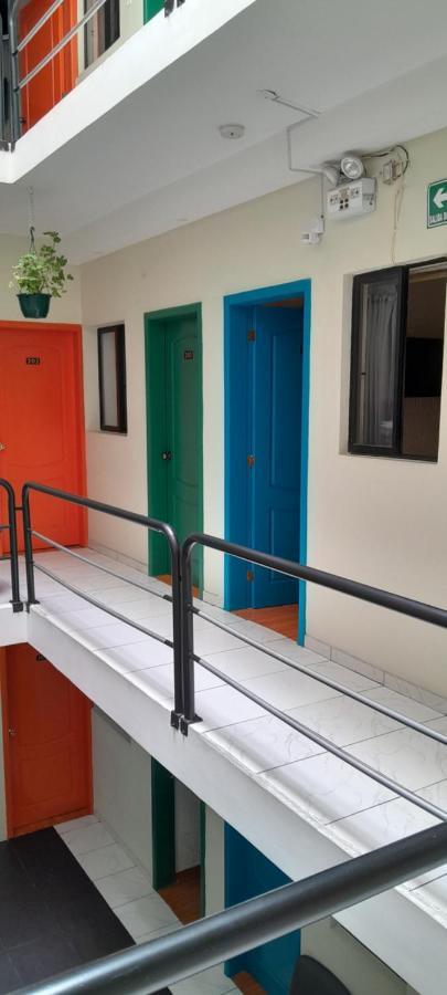 Hostal Brilliant Quito Zewnętrze zdjęcie