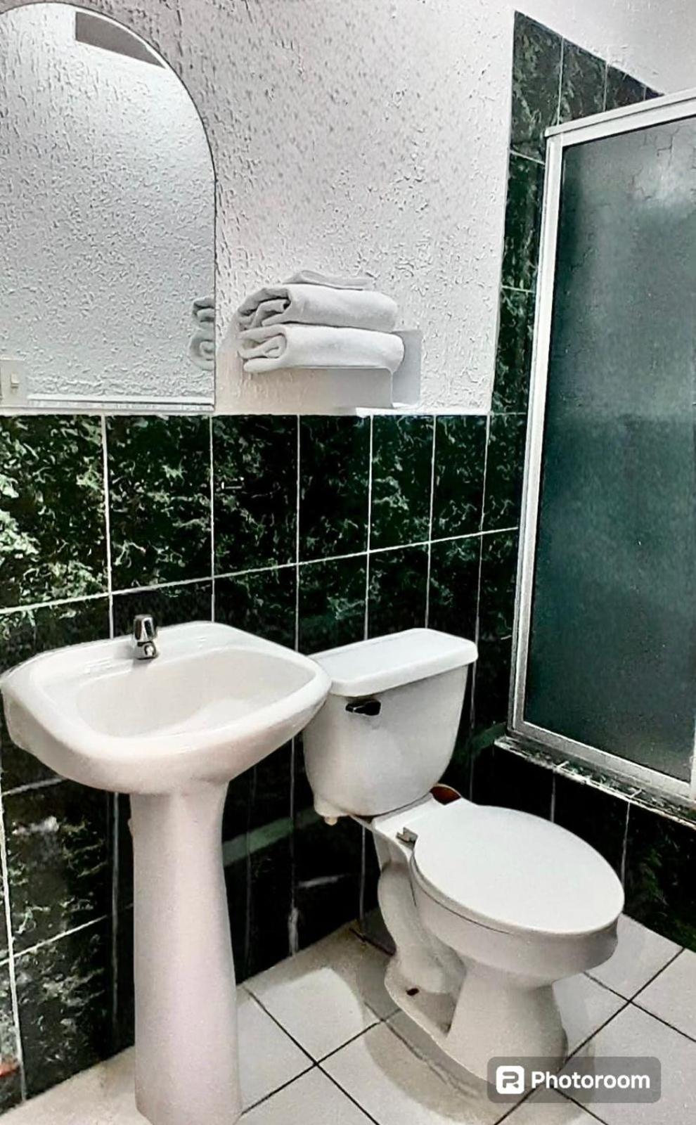 Hostal Brilliant Quito Zewnętrze zdjęcie