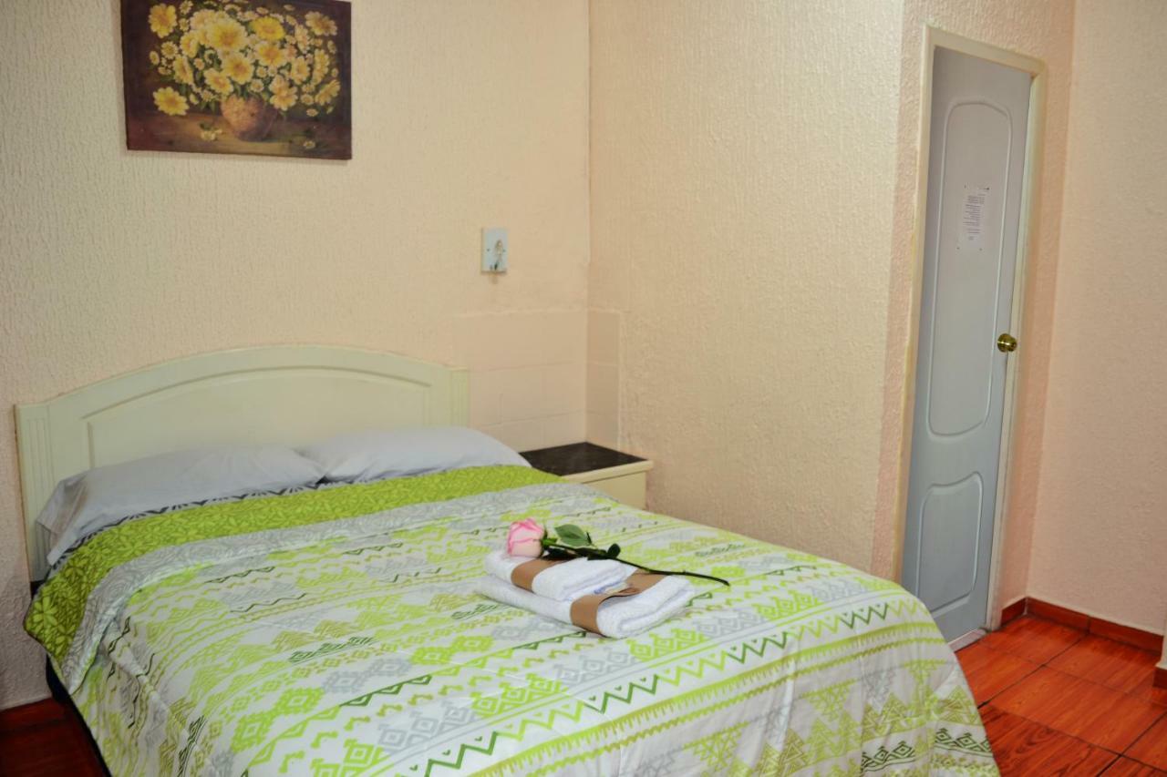 Hostal Brilliant Quito Zewnętrze zdjęcie